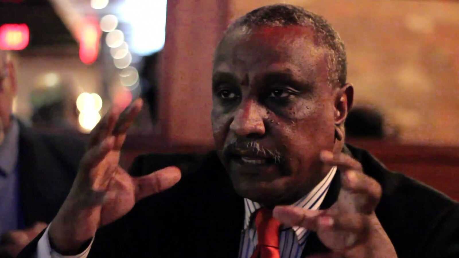 عرمان : "كيزان الخارجية" يُعرقلون إيصال المساعدات لدارفور